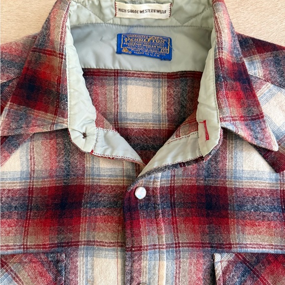 Pendleton Red and Cream Plaid mother o pearl buttons made in the US vintage - Picture 3 of 7